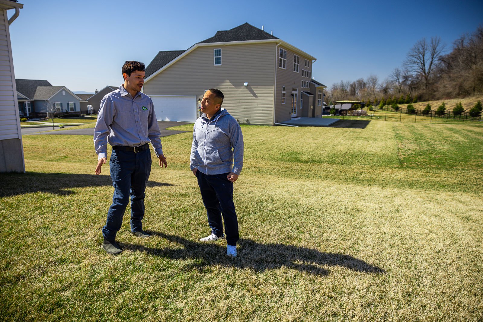 lawn care technician customer lawn inspection 2